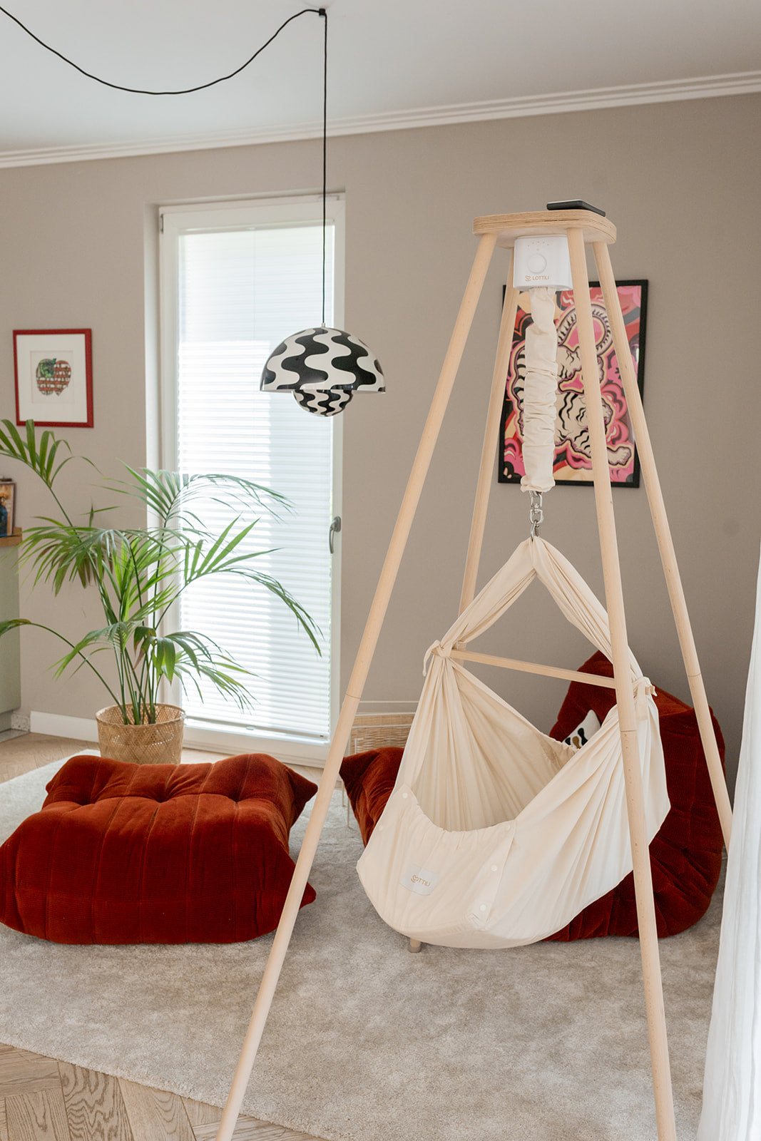 The Baby Hammock with motor and frame for your baby
